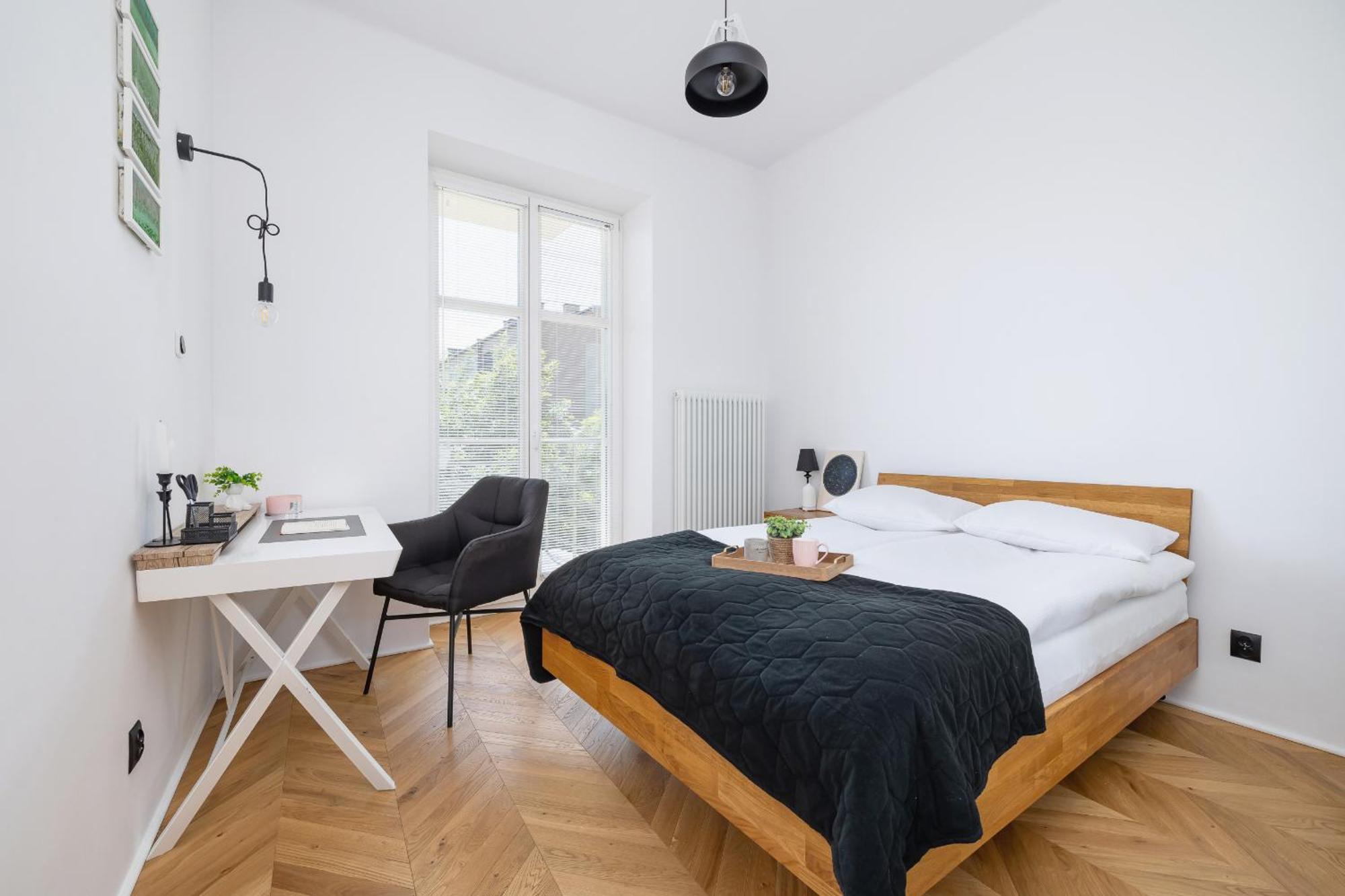 Blisko Centrum Kongresowego I Wawelu By Renters Apartment